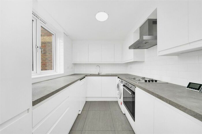 3 Bedroom Apartment To Rent In Nelson Gardens, London, E2