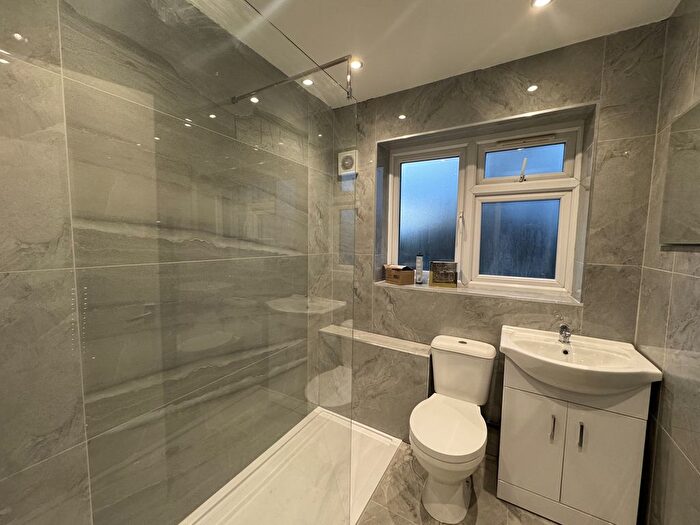 3 Bedroom Terraced House To Rent In Sutton Hall Road, Hounslow, TW5