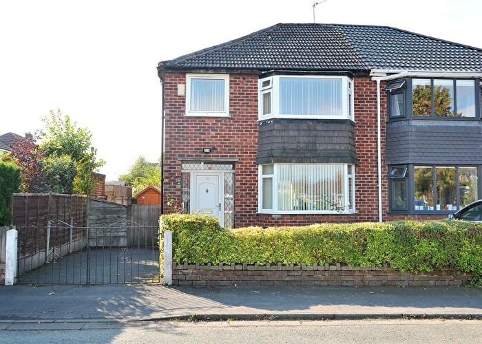 3 Bedroom Semi-Detached House For Sale In Parkstone Road, Irlam, M44