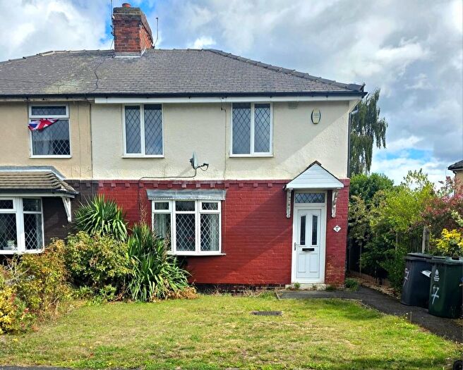 3 Bedroom Semi-Detached House To Rent In Recreation Road, Woodlands, DN6
