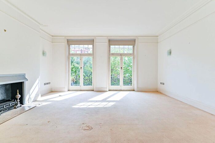 1 Bedroom Flat For Sale In Marlborough Mansion, West Hampstead, London, NW6