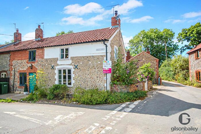 2 Bedroom Cottage For Sale In Back Lane, Roughton, NR11