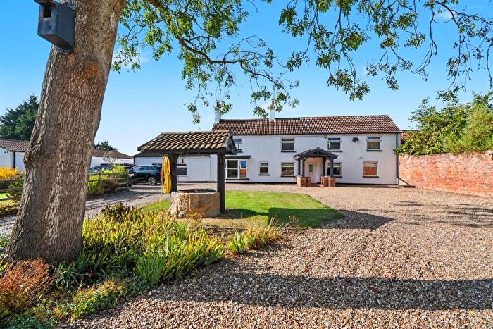 3 Bedroom Semi-Detached House For Sale In Cadney, DN20