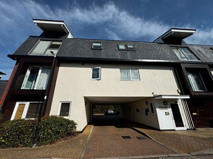 2 Bedroom Flat For Sale In Addenbrookes Road, Newport Pagnell, MK16