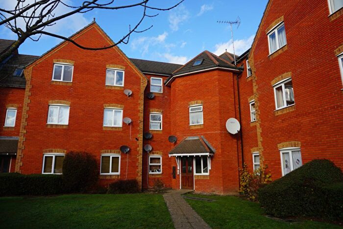 2 Bedroom Flat For Sale In Foxglove Road, Rush Green, Dagenham, Essex, RM7