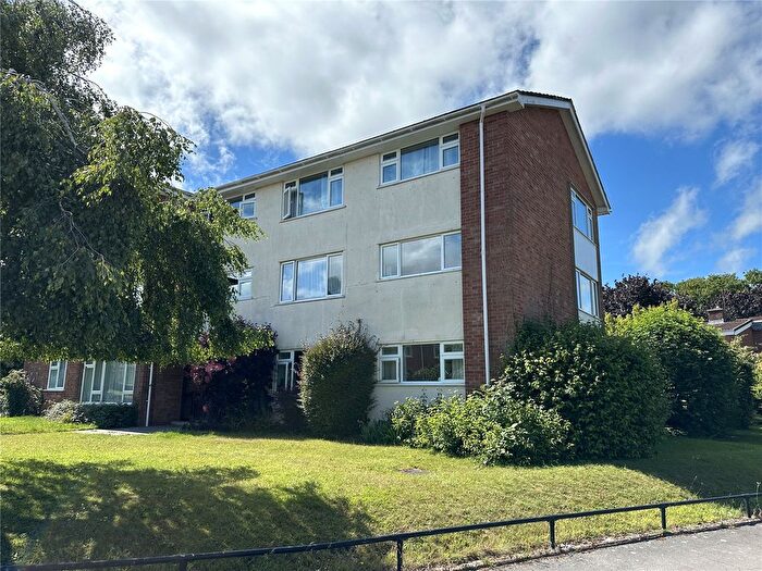 2 Bedroom Flat To Rent In Deane Drive, Taunton, Somerset, TA1