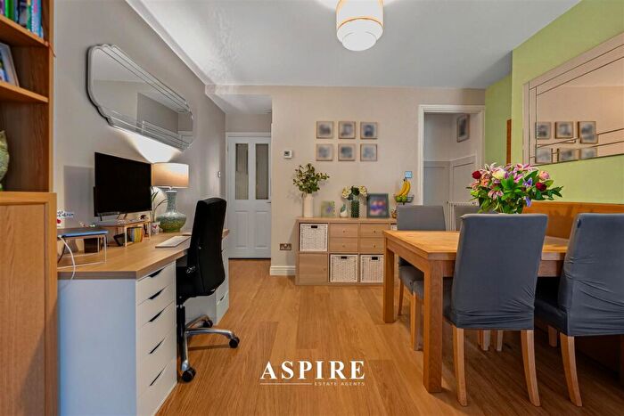 3 Bedroom Terraced House For Sale In Grove Road, Stanford-Le-Hope, SS17