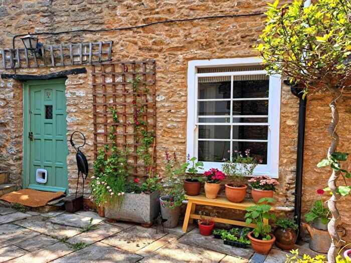 1 Bedroom House To Rent In Paul Street, Frome, BA11