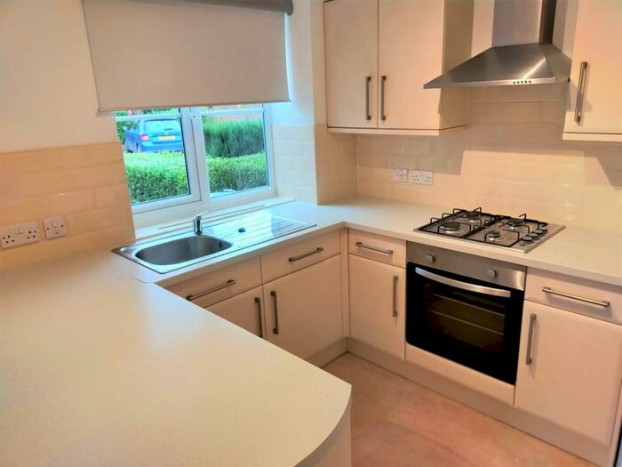 1 Bedroom Semi-Detached House To Rent In Keats Avenue, Redhill, RH1