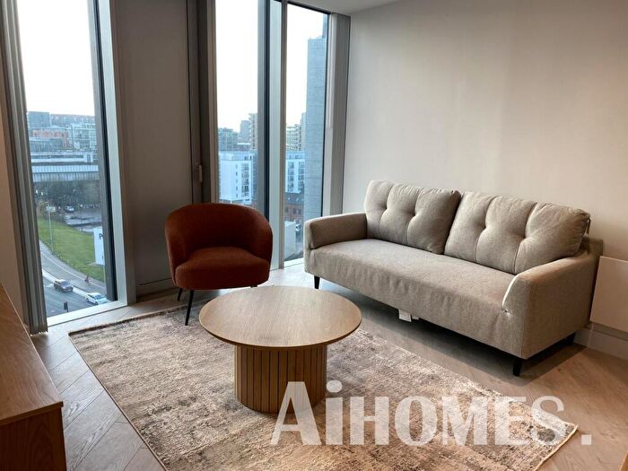 1 Bedroom Apartment To Rent In Vista River Tower, Trinity Way, M3