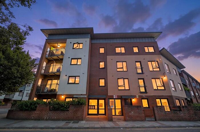 1 Bedroom Apartment For Sale In Fothergill Close, Warbler House, E13