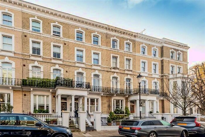 2 Bedroom Flat To Rent In Cathcart Road, South Kensington, SW10