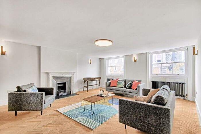 4 Bedroom Flat To Rent In Harley Street, Marylebone, W1G