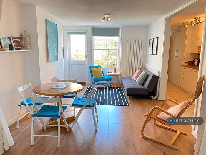 1 Bedroom Flat To Rent In Queen's Park Road, Brighton, BN2