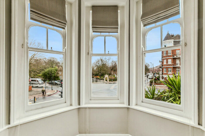 3 Bedroom Apartment To Rent In Prince Of Wales Drive, Battersea, SW11