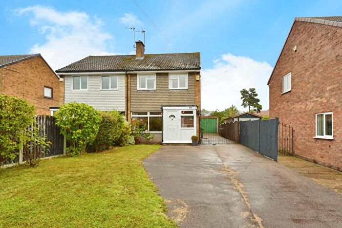 3 Bedroom Semi-Detached House For Sale In Deerlands Road, Wingerworth, Chesterfield, Derbyshire, S42