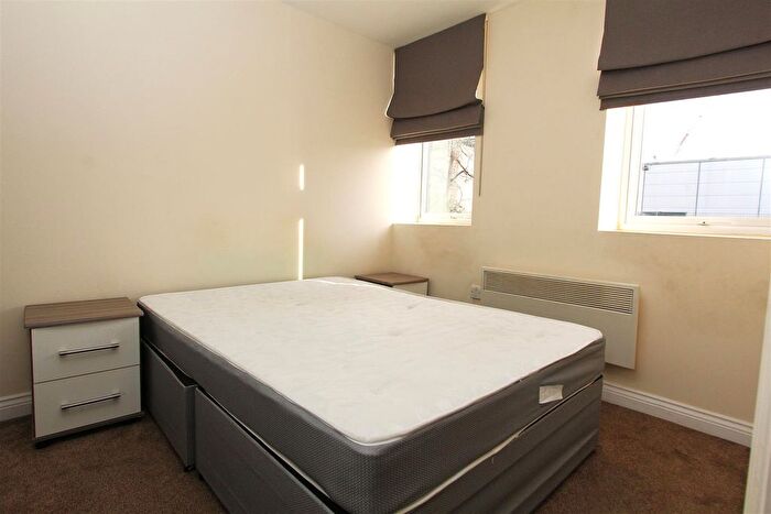 1 Bedroom Flat To Rent In Brunswick Court, Leeds, LS2