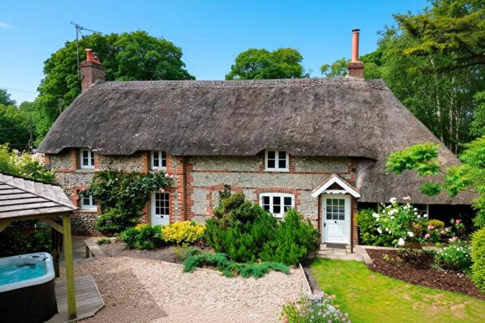 4 Bedroom Detached House For Sale In Wick Lane, Manningford Bruce, SN9