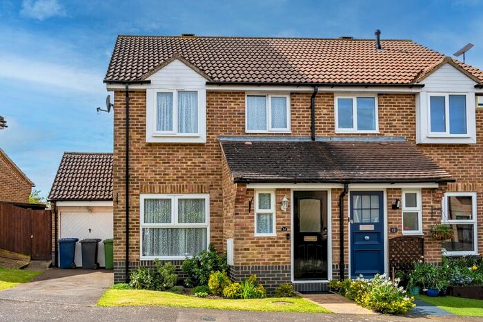 3 Bedroom Semi-Detached House For Sale In Bishops Way, Great Paxton, St. Neots, Cambridgeshire, PE19