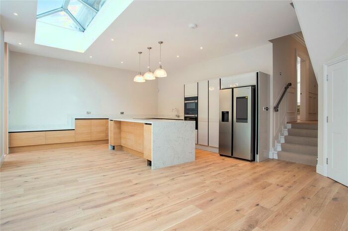 4 Bedroom Semi-Detached House To Rent In Dalling Road, London, W6