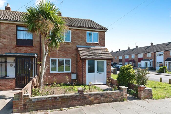 3 Bedroom End Of Terrace House For Sale In Laird Avenue, Grays, Essex, RM16