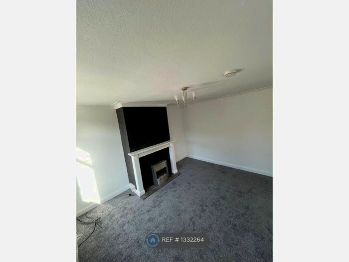 3 Bedroom Terraced House To Rent In Woodlea Street, Leeds, LS11