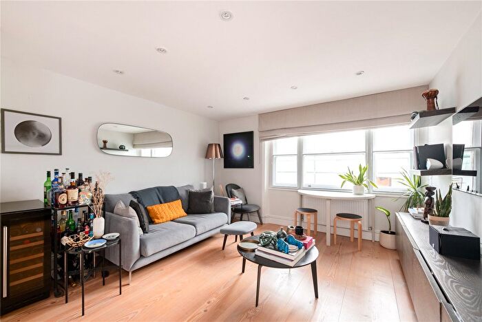 2 Bedroom Flat To Rent In Belsize Square, London, NW3