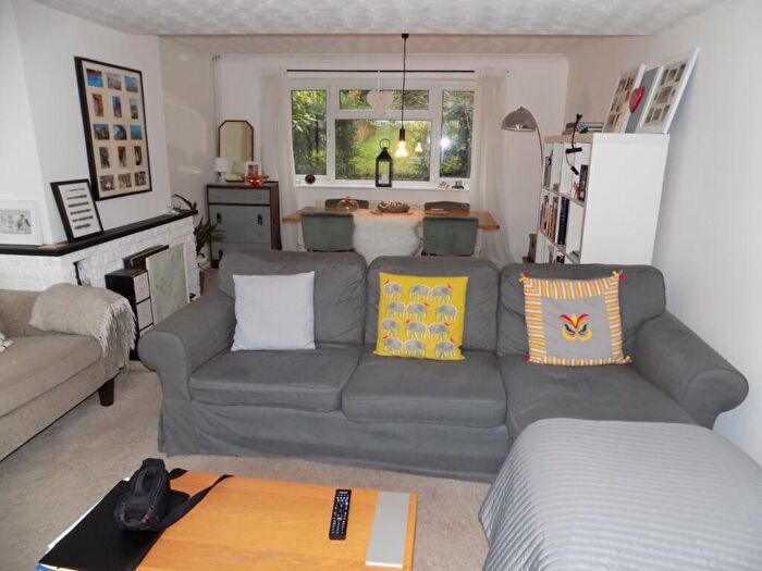 3 Bedroom Semi Detached House To Rent In Earl Crescent, Gedling, NG4