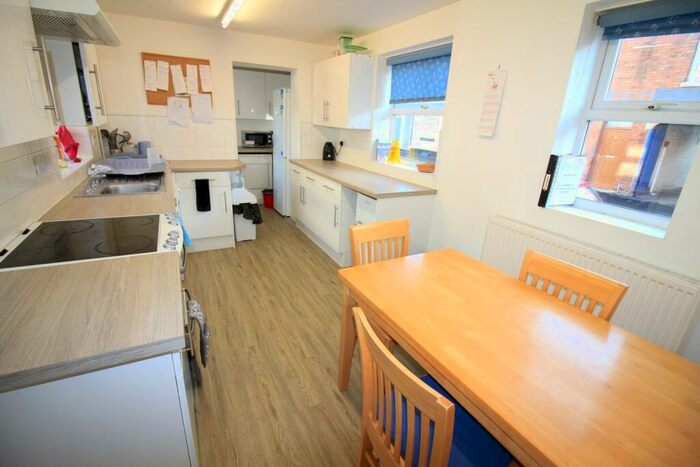 4 Bedroom Terraced House To Rent In Clarendon Street, Leamington Spa, CV32