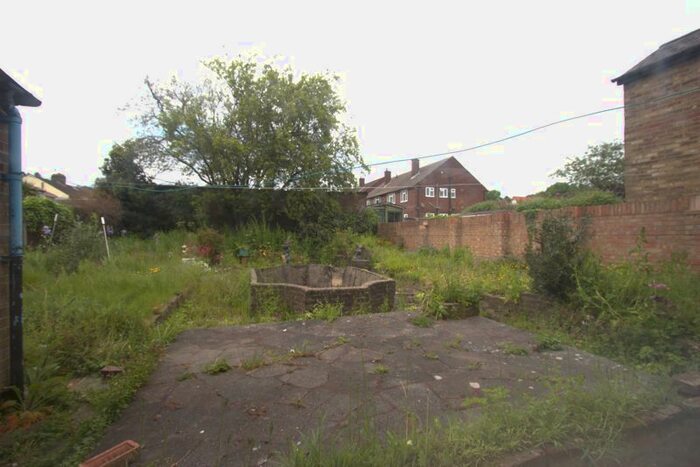 4 Bedroom Property To Rent In Mays Lane, Barnet, EN5