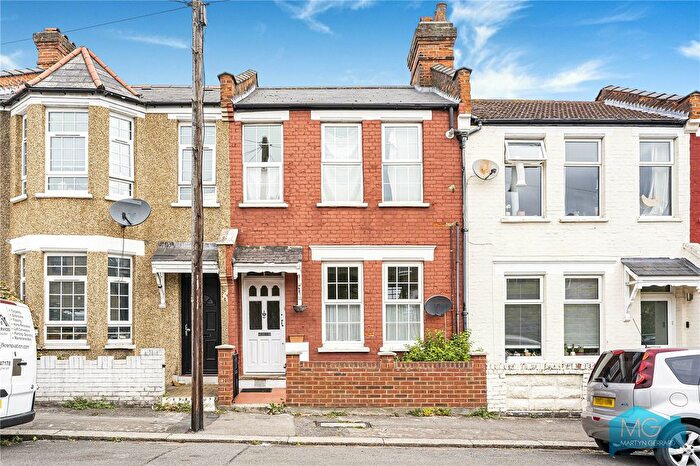 2 Bedroom Terraced House For Sale In Kings Road, London, N22