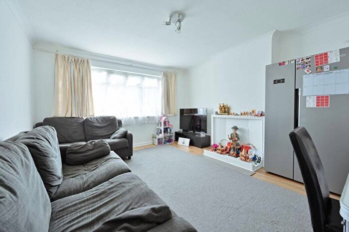 2 Bedroom Flat To Rent In Kenton Lane, , Kenton, Harrow, HA3