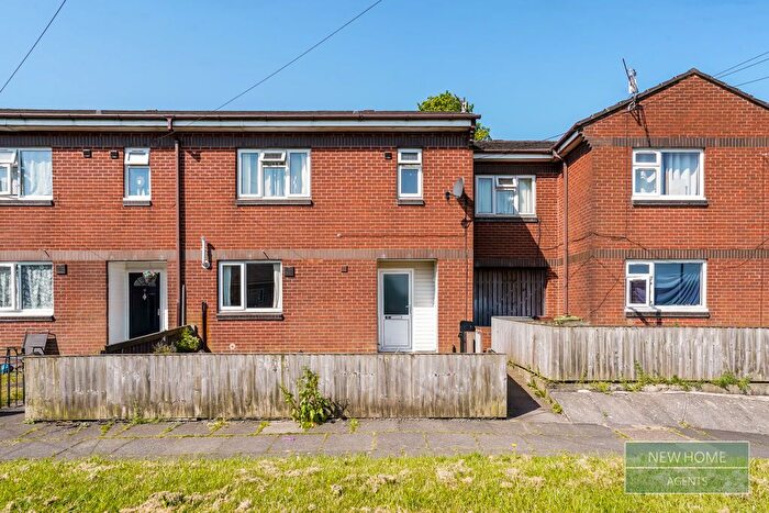 3 Bedroom Terraced House For Sale In Patterdale Close, Oldham, OL1