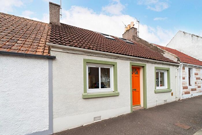 2 Bedroom Cottage For Sale In Newtown, Cupar, KY15