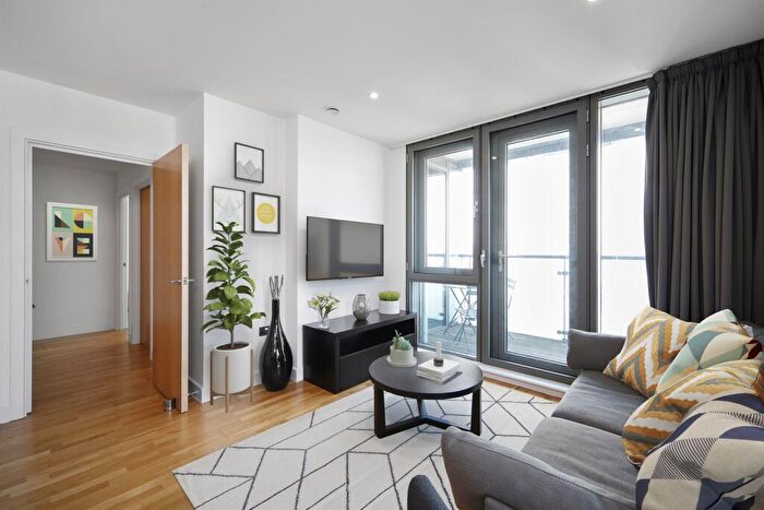 2 Bedroom Flat To Rent In One Eighty Stratford, London, E15