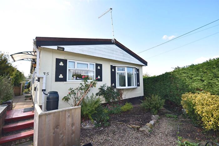 2 Bedroom Park Home For Sale In Berkeley Vale Park, Berkeley, GL13