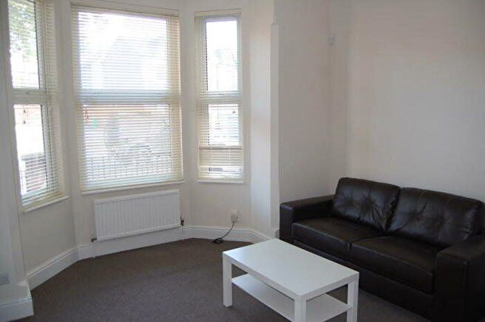 1 Bedroom Flat To Rent In Castle Boulevard, Nottingham, Nottinghamshire, NG7