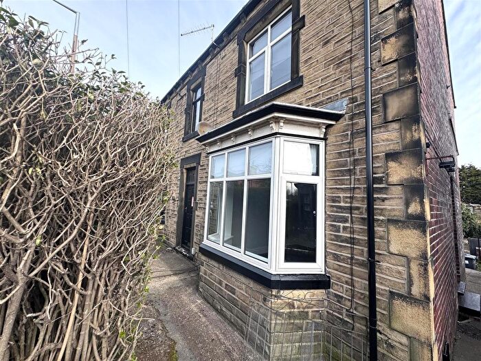 2 Bedroom Semi Detached House To Rent In Upper Sheffield Road, Barnsley, S70