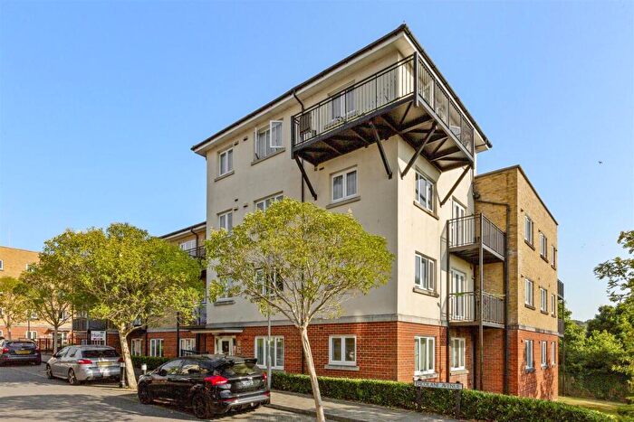 2 Bedroom Apartment For Sale In Ercolani Avenue, High Wycombe (walk Of Station), HP13