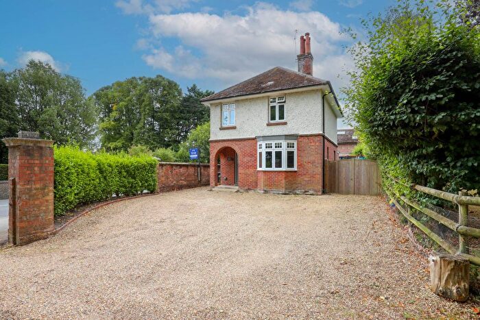 3 Bedroom Detached House For Sale In High Street, Spetisbury, DT11