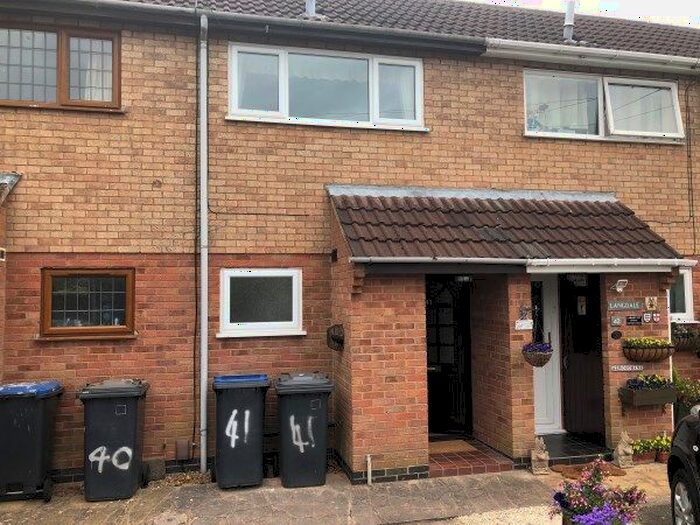 1 Bedroom Town House To Rent In Woodbank, Burbage, Hinckley, LE10