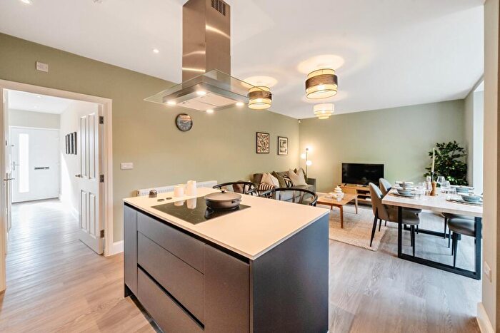 4 Bedroom Town House To Rent In Casa By Moda - Abbey Court, Tannery Row Leeds, LS5