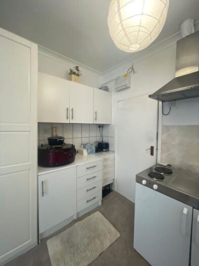 Studio To Rent In Westbury Avenue, London, N22