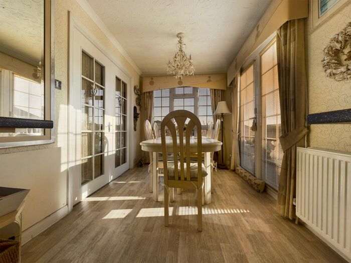 2 Bedroom Park Home For Sale In Woodlands Park Homes, Dowles Road