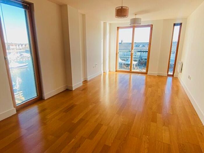 2 Bedroom Property To Rent In Dock Head Road, Chatham, ME4