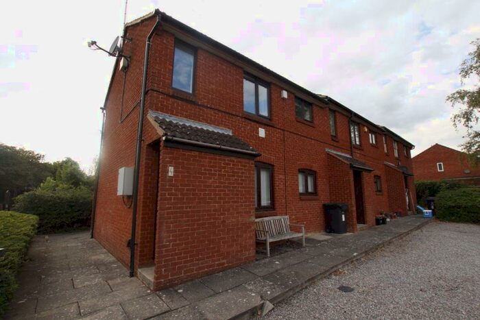 1 Bedroom Flat To Rent In Heronbridge Close, Westlea Swindon, SN5