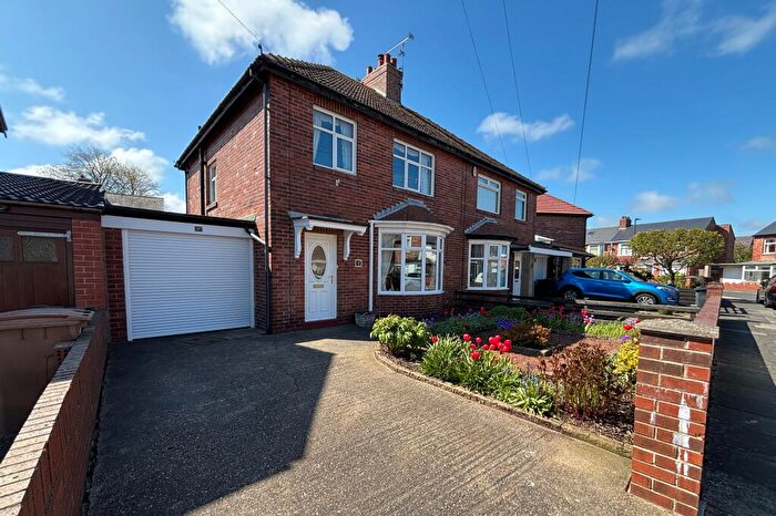 3 Bedroom Semi-Detached House For Sale In Greenhaugh Road, Wellfield, Whitley Bay, NE25