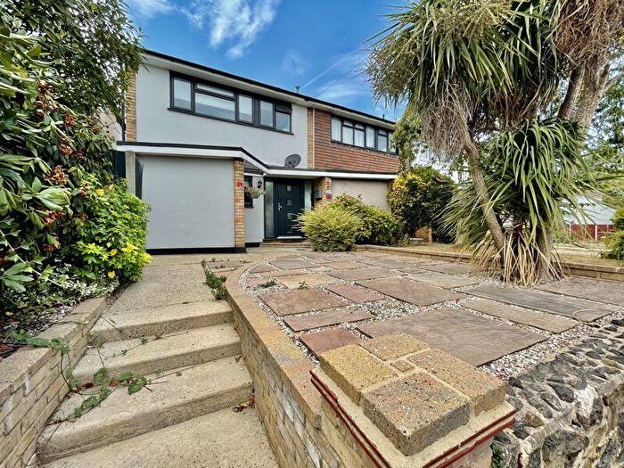 3 Bedroom Terraced House For Sale In Bellhouse Road, Leigh-On-Sea, SS9