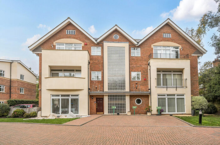 2 Bedroom Flat For Sale In Uxbridge Road, Stanmore, HA7