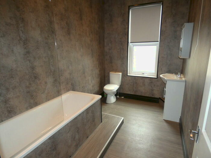 2 Bedroom Ground Flat To Rent In Charles Street, Hazlerigg, NE13